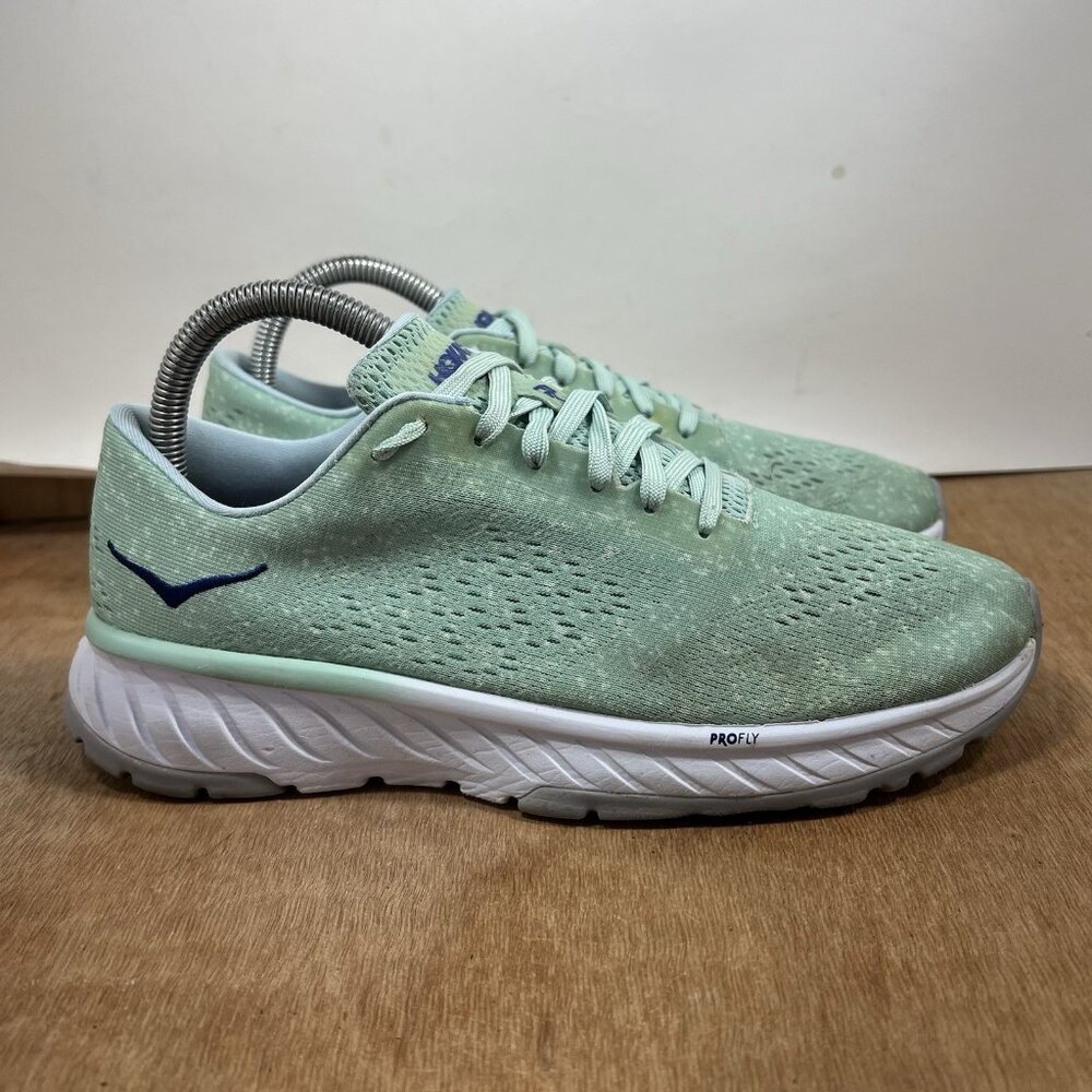 Hoka One One Cavu 2 Women Size 7 Green Running Shoes